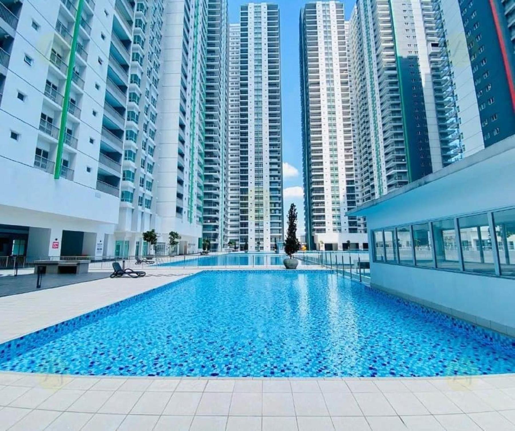 Razak City 2 Or 3 Bedroom Klcc View Sungai Besi, Kuala Lumpur Exterior photo