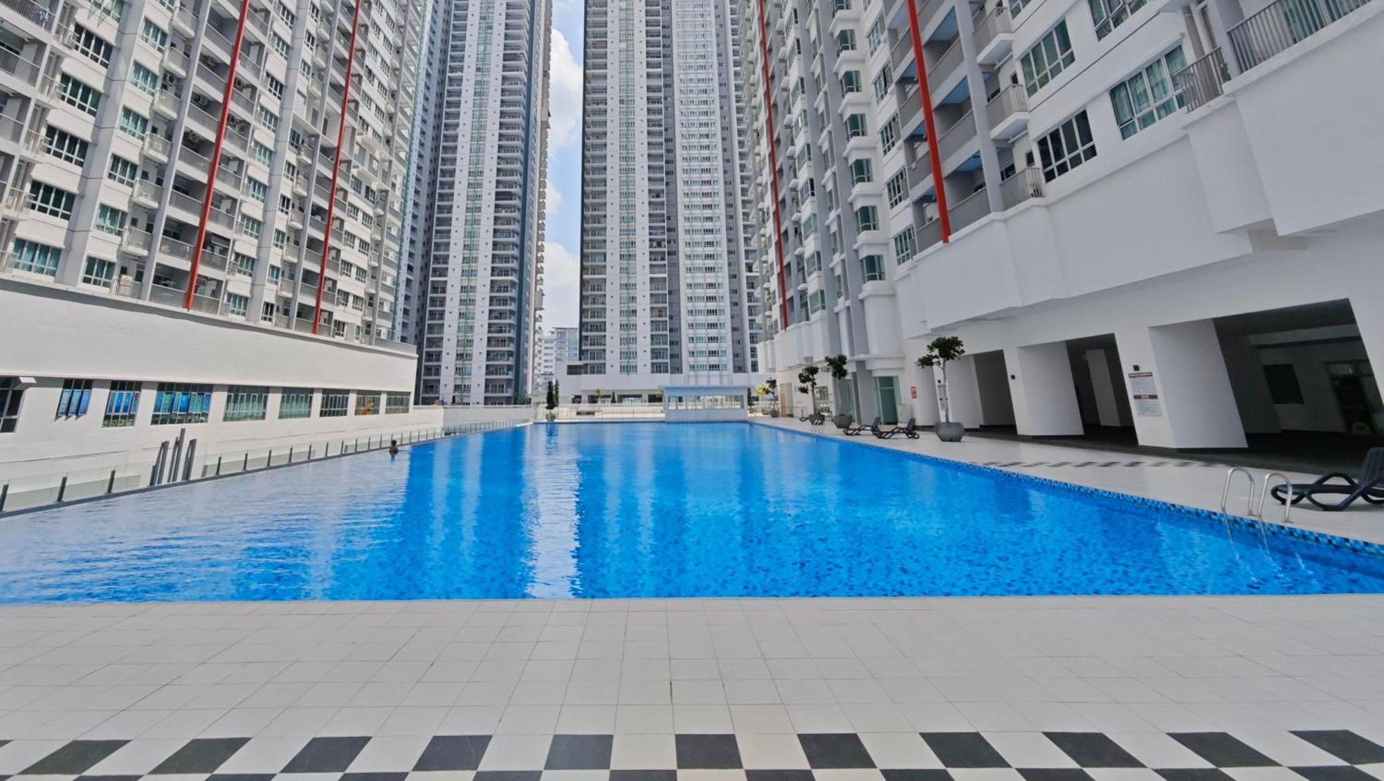 Razak City 2 Or 3 Bedroom Klcc View Sungai Besi, Kuala Lumpur Exterior photo